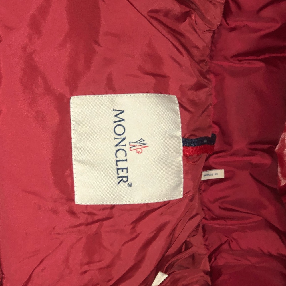 Moncler 2T (unisex) red puffer